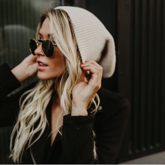 Last 1 New Soft Cozy Chic Slouchy Knit Hat - Picture 3 of 8